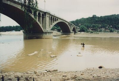 1995_Loyang_Grottoes_0007.jpg